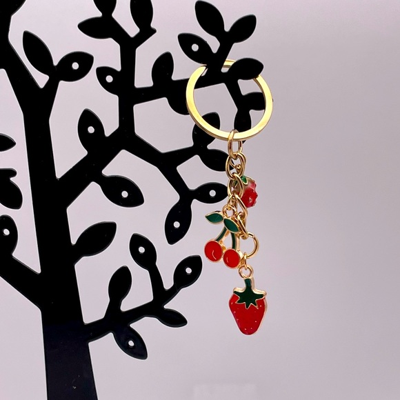 DAINTY RED BERRIES | Bag Charm | Keychain (Brand New!) ✨ - Picture 12 of 12